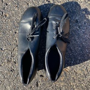 Used capezio tap shoes size 8.